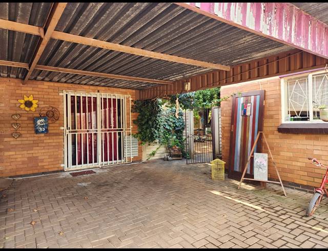 3 BEDROOM HOUSE FOR SALE IN VANDERBIJLPARK CE 1